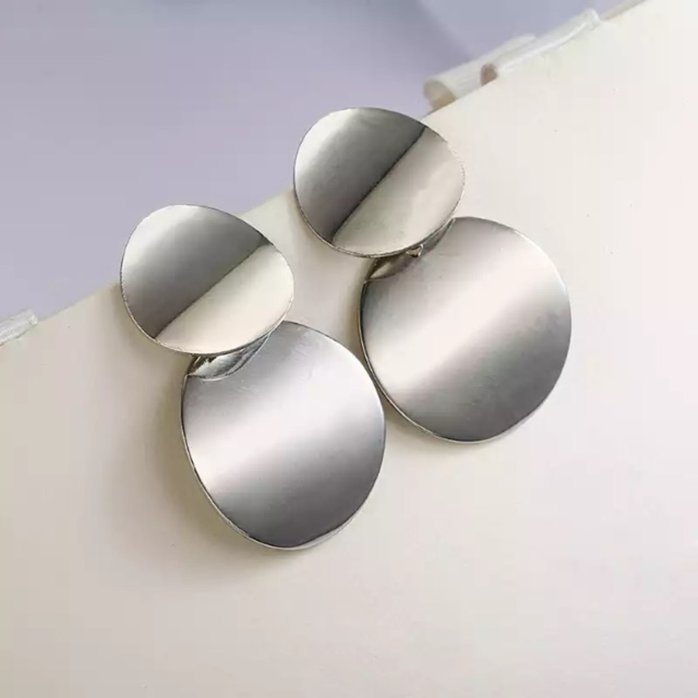 2/$20 Silver tone wavy disc earrings - Picture 3 of 5